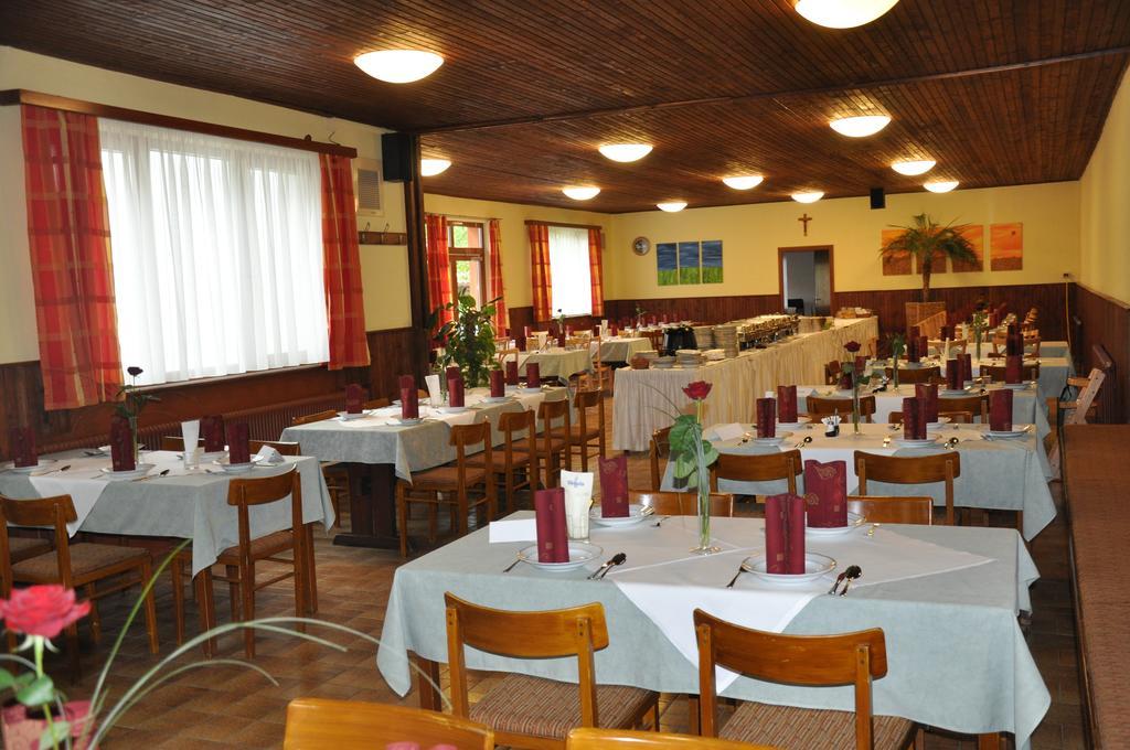 Gasthof Zur Linde Sankt Andrä bei Frauenkirchen Extérieur photo