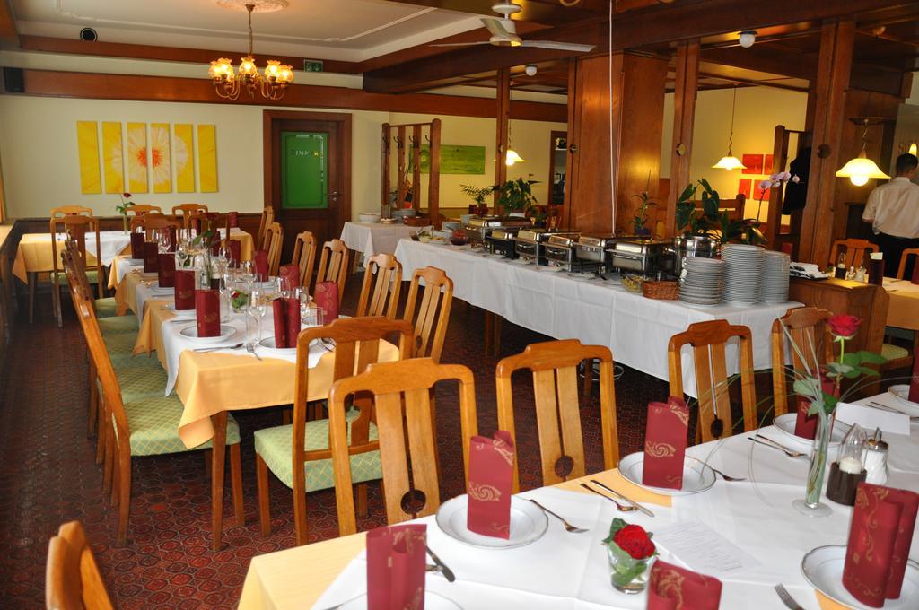 Gasthof Zur Linde Sankt Andrä bei Frauenkirchen Extérieur photo