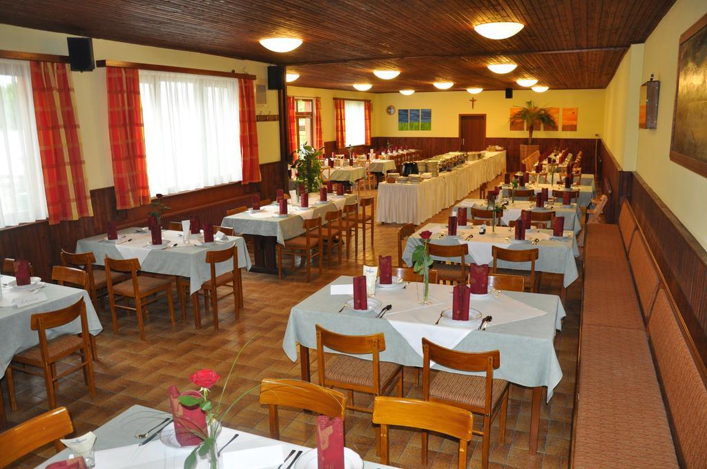 Gasthof Zur Linde Sankt Andrä bei Frauenkirchen Extérieur photo