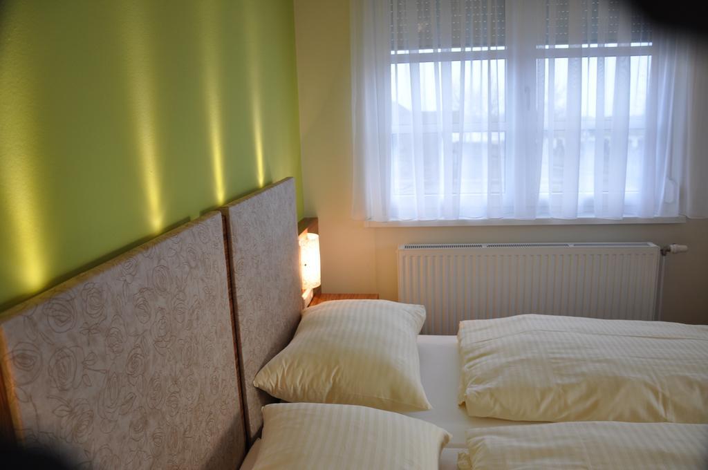 Gasthof Zur Linde Sankt Andrä bei Frauenkirchen Chambre photo